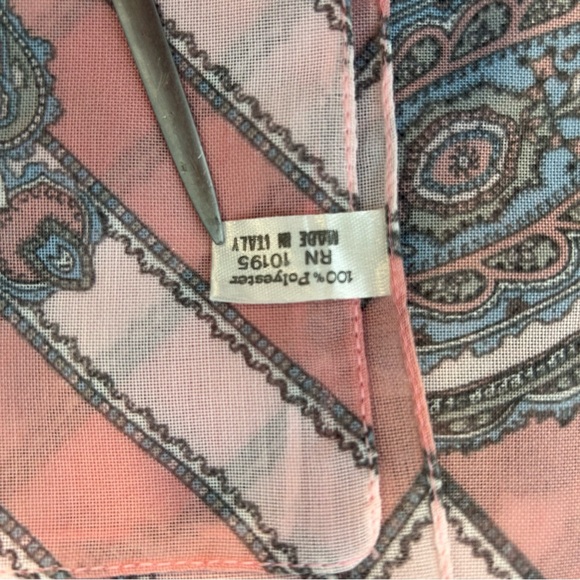 Large 46 X 45" ~Made In Italy Scarf/Wrap/Shawl Womens VTG Soft Pink/Blue Paisley - Picture 4 of 5
